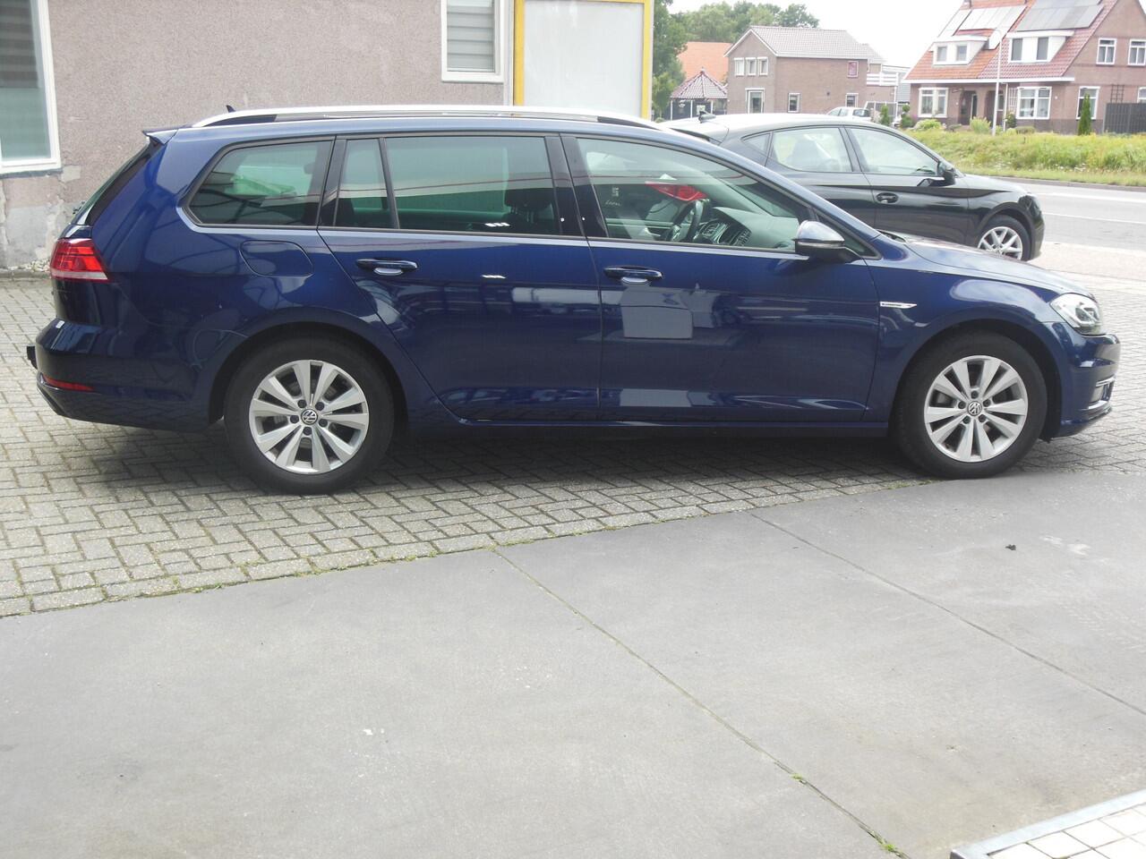 Volkswagen GOLF Variant 1.5 TSI Comfortline Business Staat in De Krim