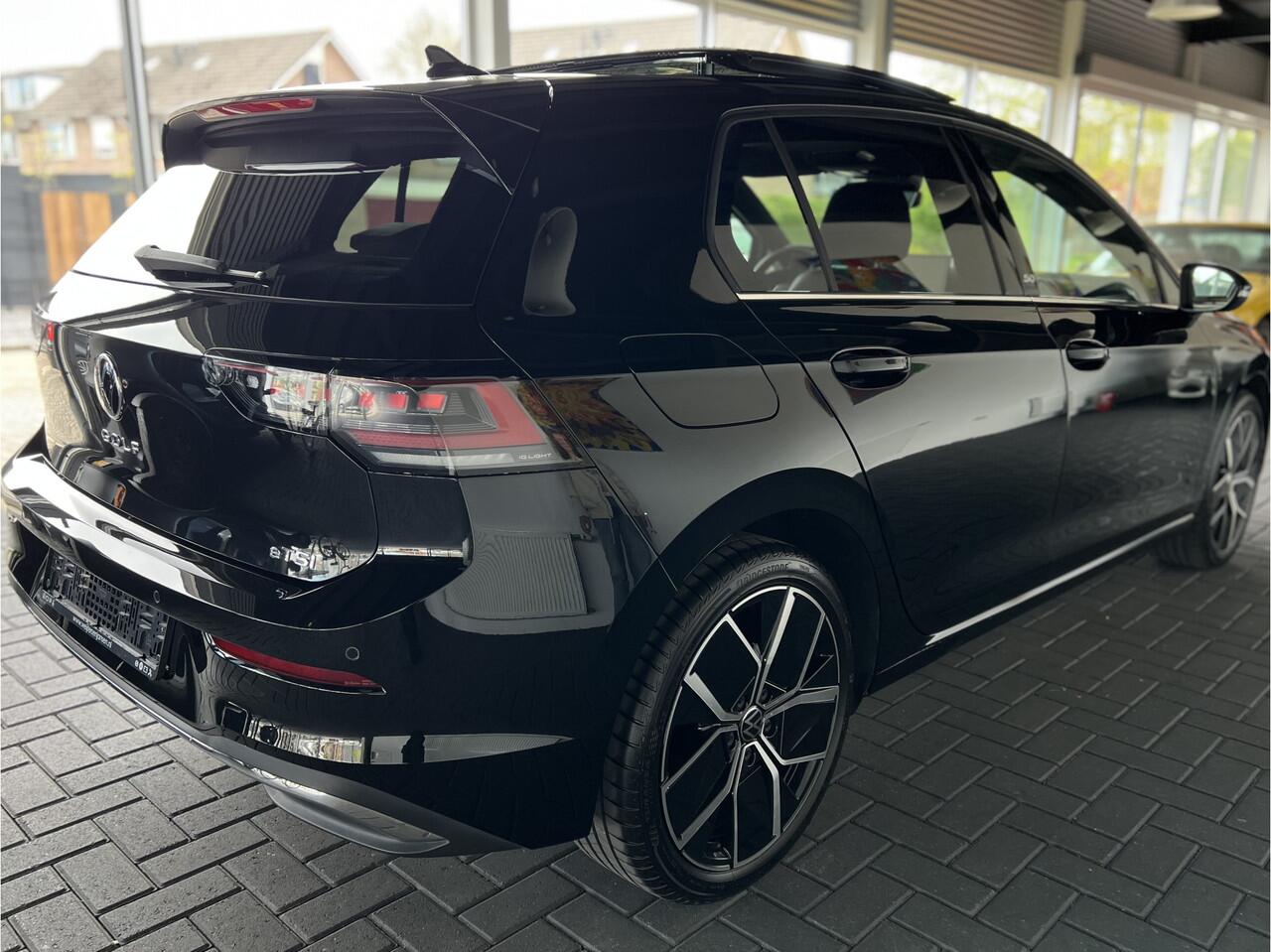 Volkswagen GOLF 1.5 eTSI Edition 50 / Panoramadak / 1 jaar volledige Bovag Garantie + onderhoud