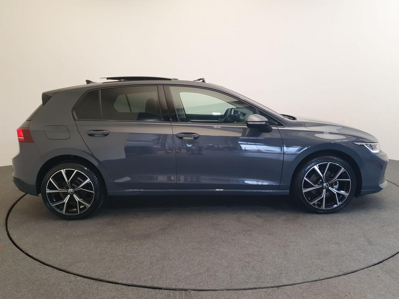 Volkswagen GOLF 1.5 eTSI 115pk DSG/AUT Life Edition Panoramadak, Camera, ergoActive