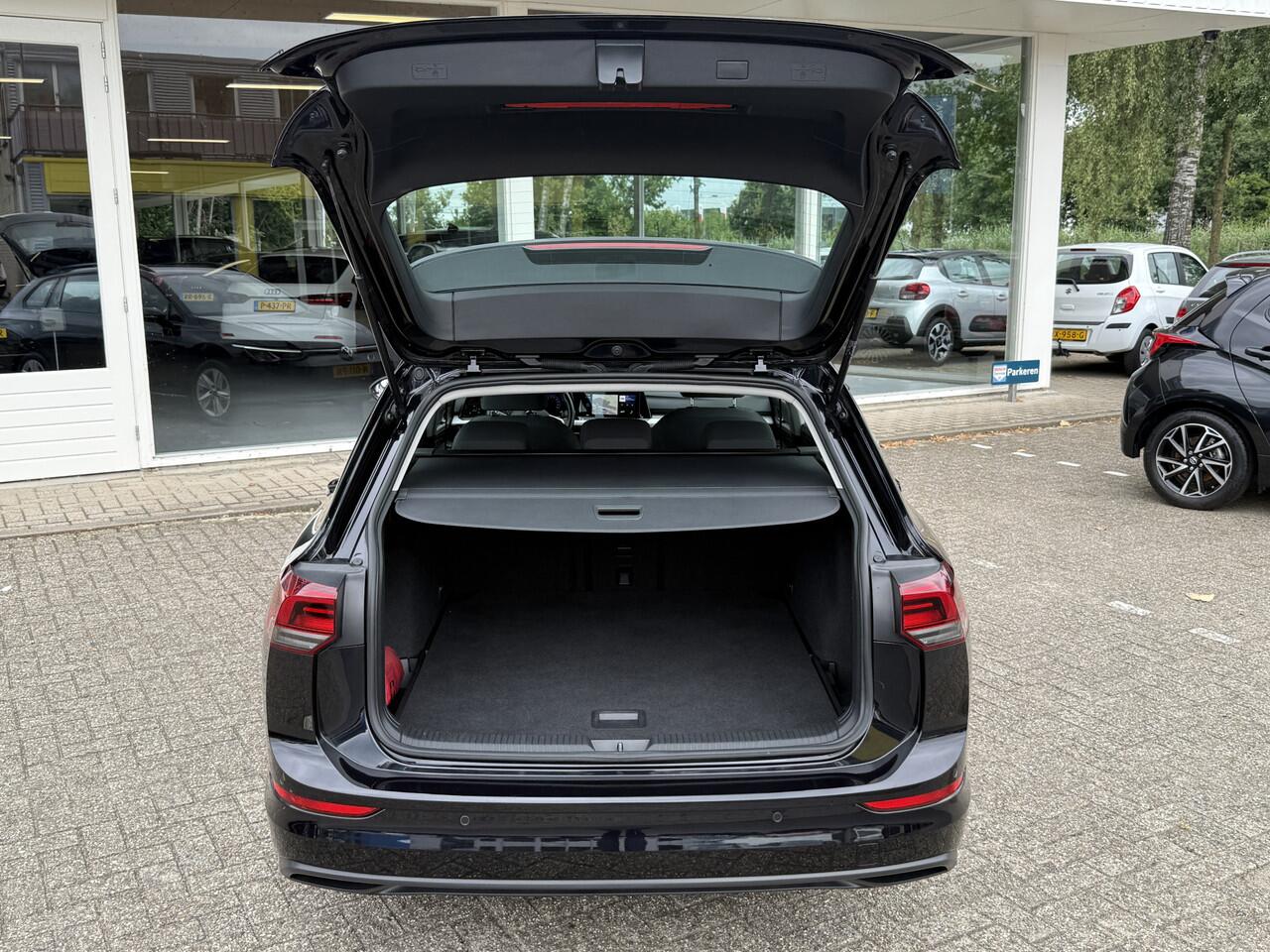 Volkswagen GOLF Variant 1.0 eTSI Life | Automaat | Adaptive Cruise | LED | DAB | Virtual Cockpit | Apple Carplay | PDC v+a