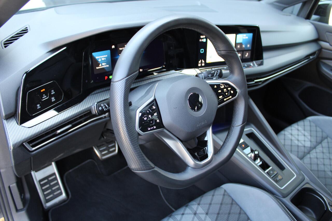 Volkswagen GOLF 1.5 eTSI 150Pk R-Line Business | Automaat | Stoel/Stuurverwarming | Rijklaar | 100% onderhouden