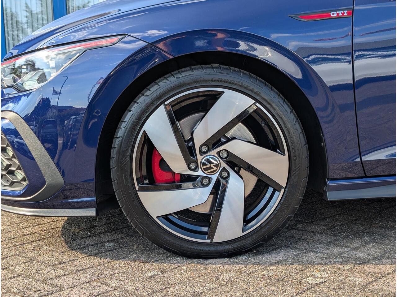 Volkswagen GOLF 2.0 TSI GTI | PANO, IQ, H&K, Mistlamp, Camera, E-Trekhaak, Virtual, zeer luxe!