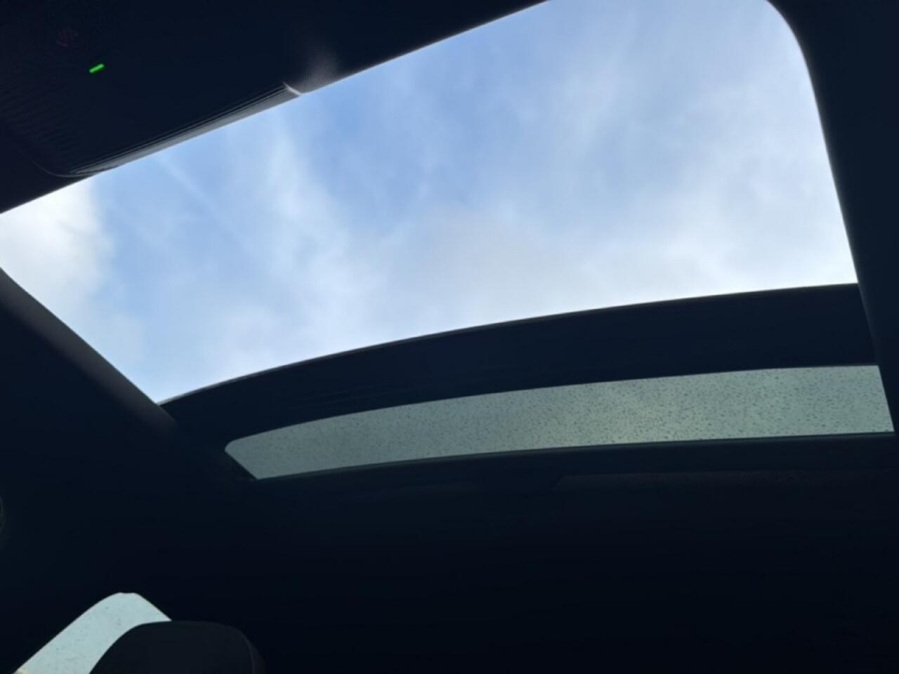 Volkswagen GOLF 1.5 eTSI R-LINE PANO-DAK/NAVI/CAMERA/ACC/STOELVERW