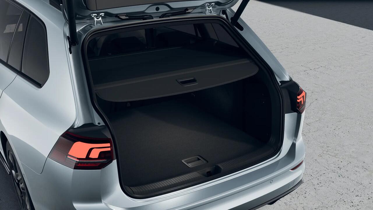 Volkswagen GOLF Variant 1.5 eTSI 150 7DSG R-Line Edition Automaat | Panoramisch schuif-, kanteldak, elektrisch bedienbaar