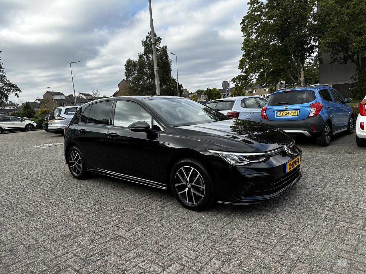 Volkswagen GOLF 1.5 eTSI R-Line Lmv Adcruise Pdc Applecarplay Navi Acamera Automaat Nap