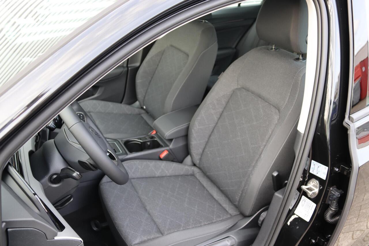 Volkswagen GOLF Life 1.0 eTSI 81 kW / 110 pk Variant 7 versn. DSG Volkswagen Golf Variant Life 1.0 eTSI 81 kW / 110 pk Variant 7 versn. DSG