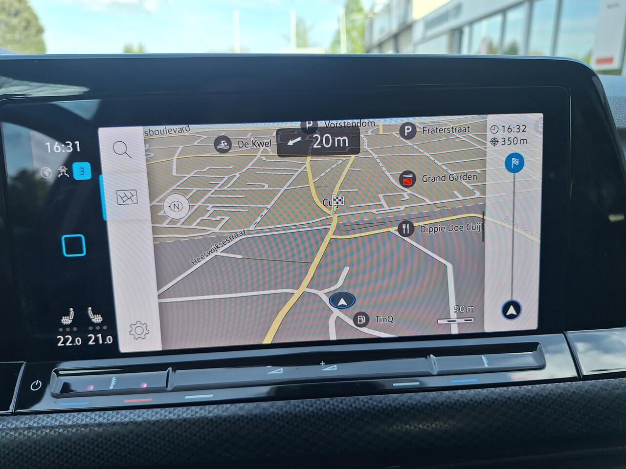 Volkswagen GOLF 1.0 eTSI Life Business Hybride / Automaat / Trekhaak / Camera