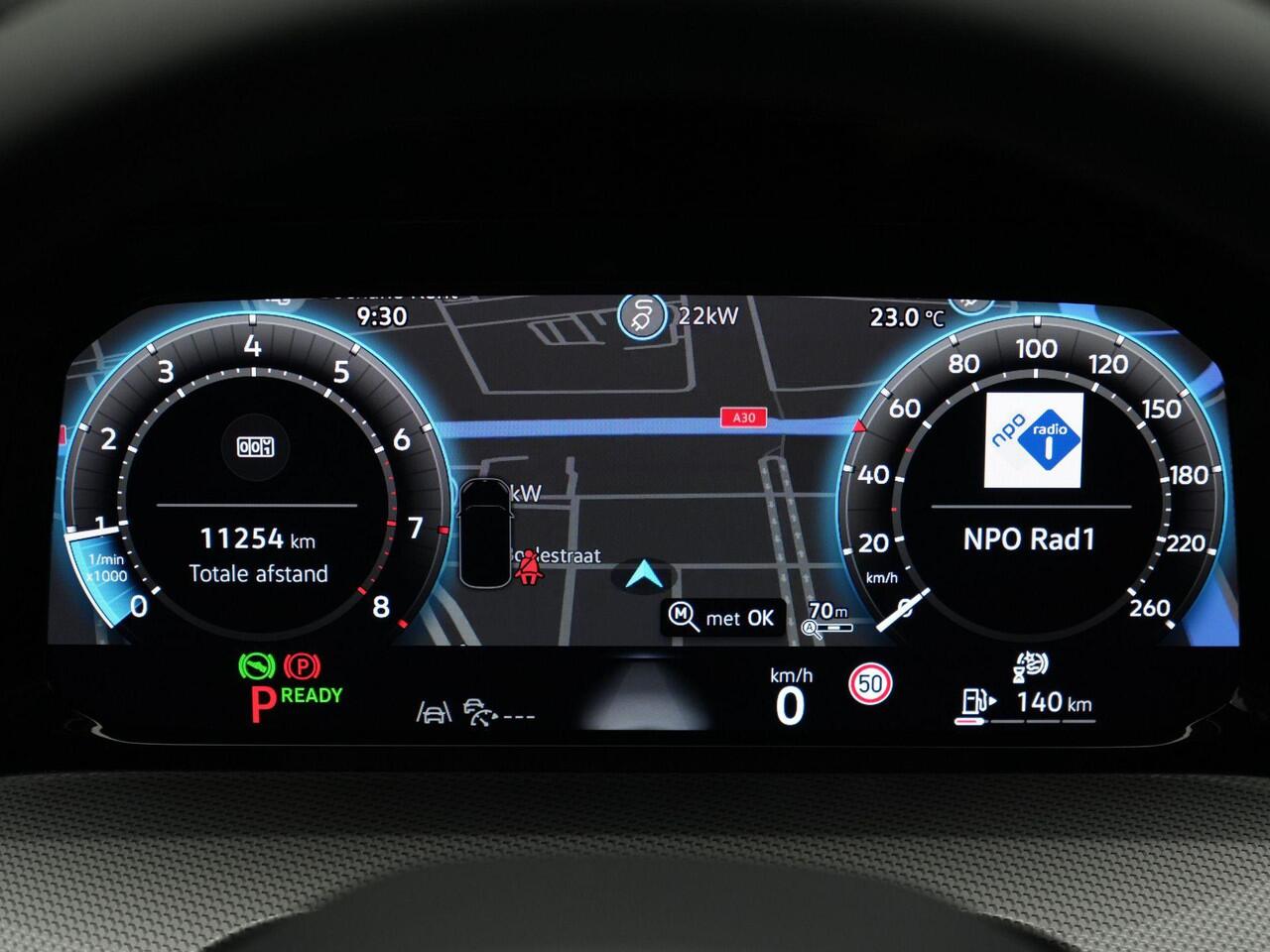 Volkswagen GOLF 1.5 eTSI 150 pk DSG Style | Achteruitrijcamera | Standkachel | Head-up Display | Adaptive Cruise Control | 17 inch