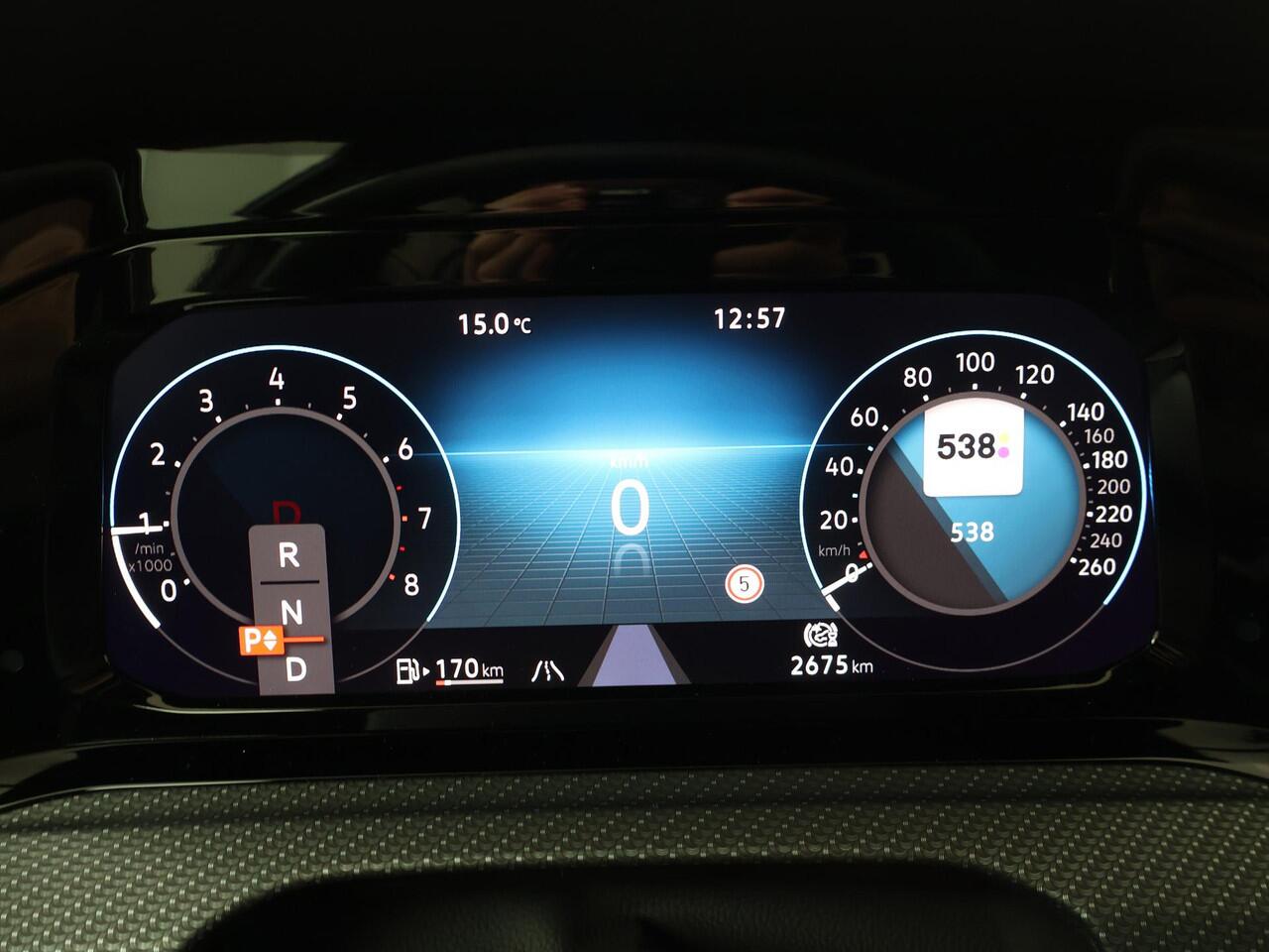 Volkswagen GOLF Variant 1.5 eTSI 130pk DSG R-Line | Navigatie | Achteruitrijcamera | Stoel- & stuurwielverwarming | Keyless |