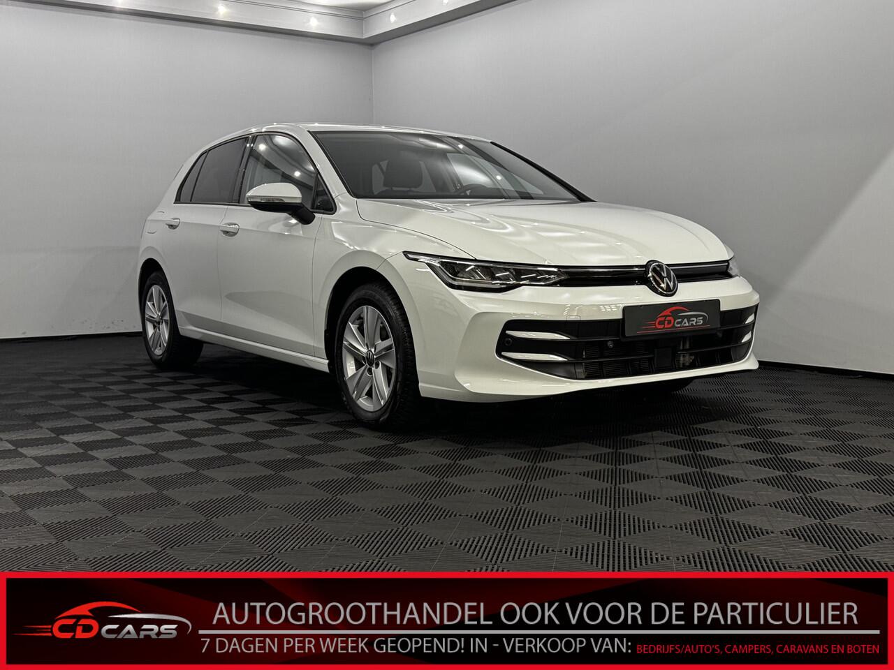 Volkswagen GOLF 1.5 TSI Life Business Clima, Apple carplay, Parkeersensoren, Stoelverwarming, Sfeerverlichting, Led, Keyless start, 2 jaar garantie