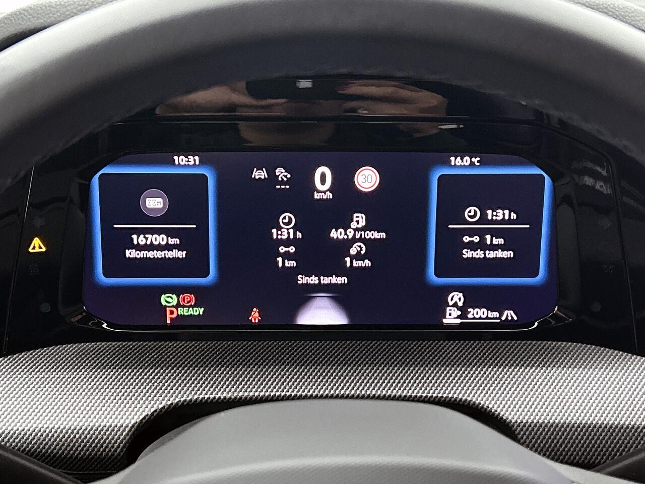 Volkswagen GOLF 1.5 eTSI R-Line Edition Stoelverwarming | Climate Control | Lichtmetalen velgen | 360-Camera