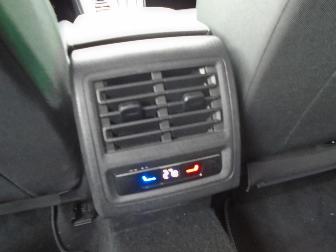 Volkswagen GOLF 1.4 eHybrid 18 INCH LM SPORTIEVE WIELEN