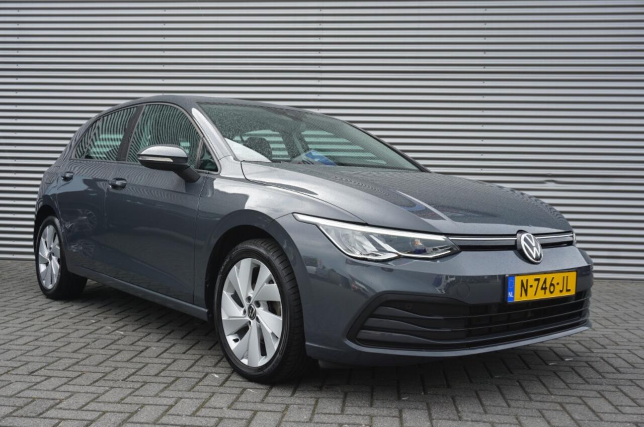 Volkswagen GOLF 8 CARPLAY | PARKSENS V+A | CLIMA | 16'LMV | DAB+ | ORG NL