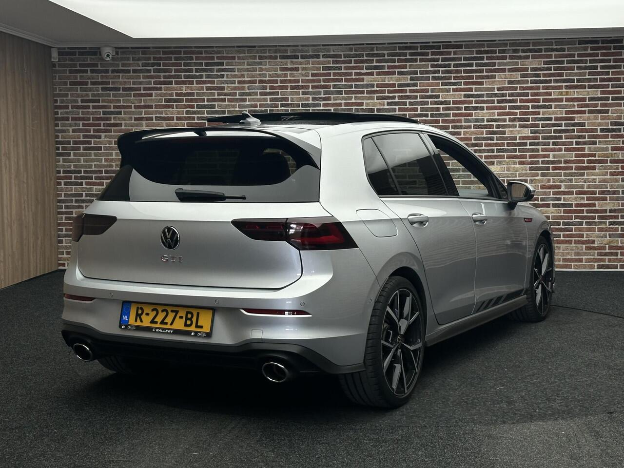 Volkswagen GOLF 2.0 TSI GTI Clubsport | Stage 2 | Panorama | IQ | Virtual | Downpipe