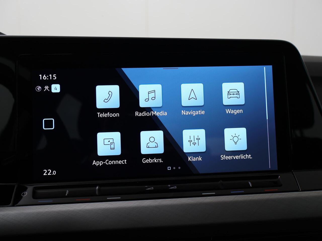 Volkswagen GOLF Variant 1.0 TSI Life | 110 PK | Achteruitrijcamera | Navigatiesysteem | Adaptive cruise control |