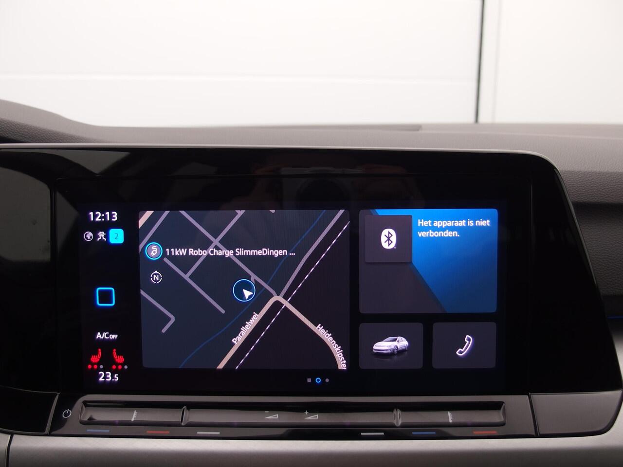 Volkswagen GOLF Variant 1.5 eTSI Life Business AUTOMAAT / TREKHAAK / FULL LED / CARPLAY / STOELVERW / STUURVERW / NAVI / ACC / NL-AUTO