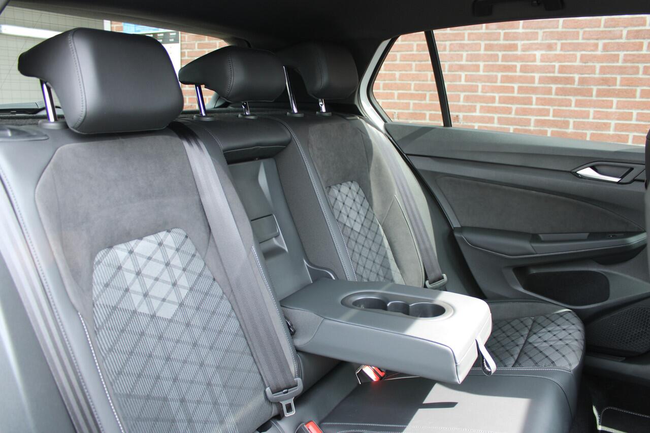 Volkswagen GOLF 1.5 eTSI 150PK R-Line Edition |PANO-DAK|ACC|STUUR-STOELVERWARMING|18-INCH|