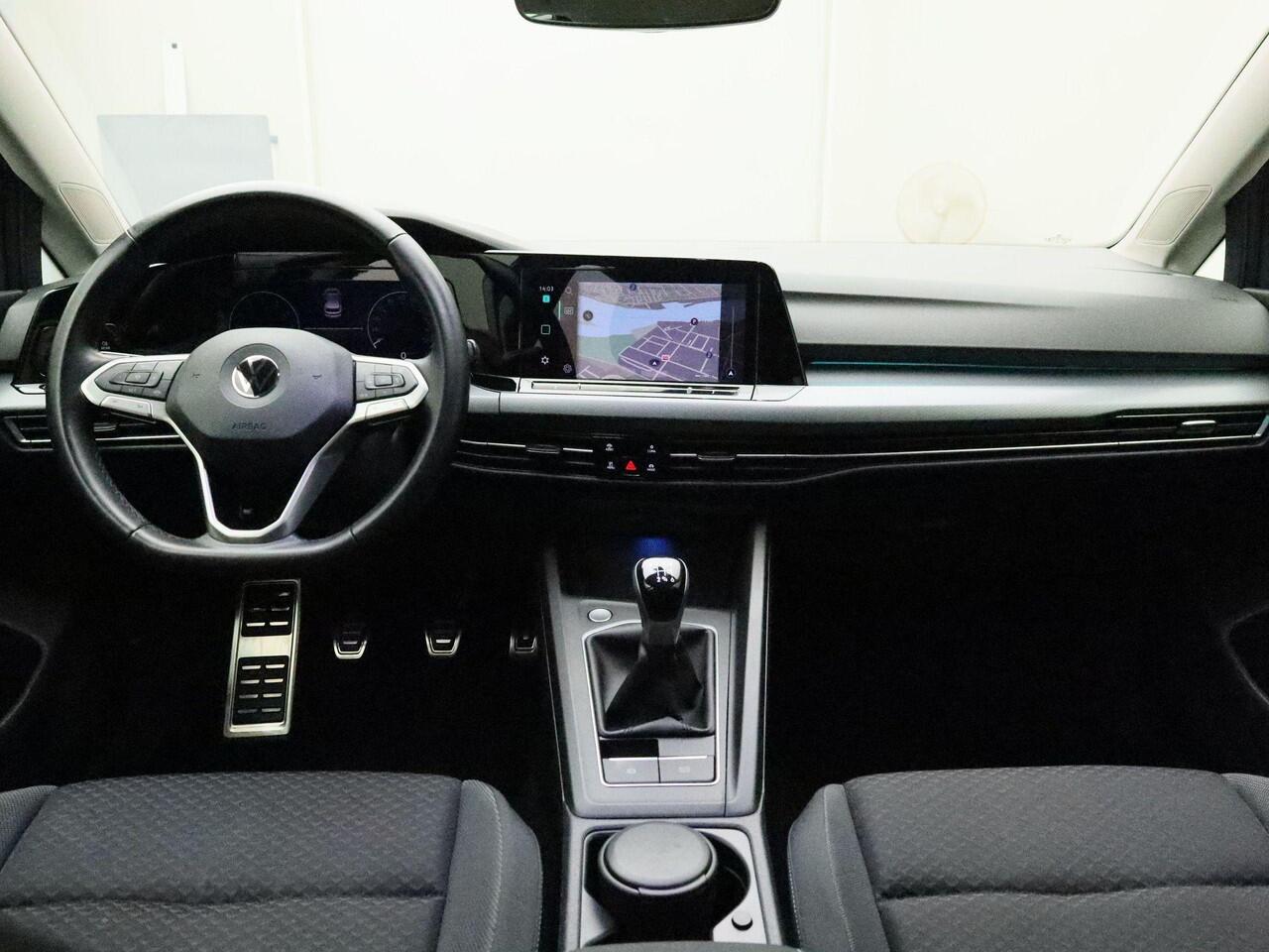 Volkswagen GOLF 1.5TSI/150PK Style · Navigatie · Camera + Parkeersensoren · Stoel- & stuurverwarming