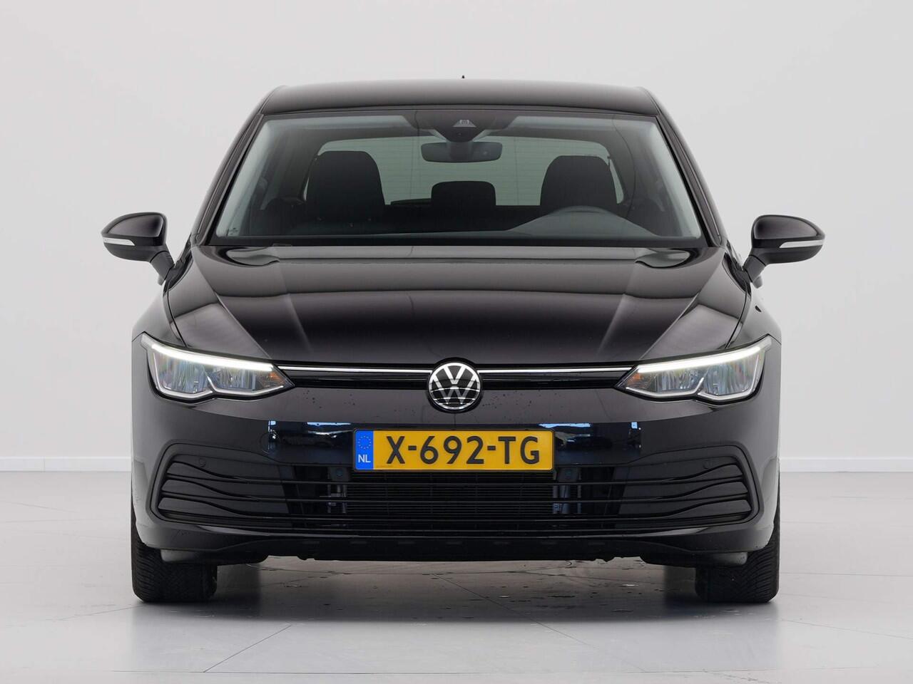Volkswagen GOLF 1.0 TSI Life Business Navigatie Memory Massagestoel Parkeersensonren 24