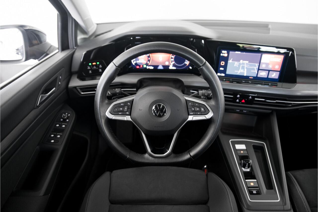 Volkswagen GOLF 1.5 eTSI Style Panoramadak EGR stoelen Afn.trekhaak|Sfeerverlichting|Applecarplay