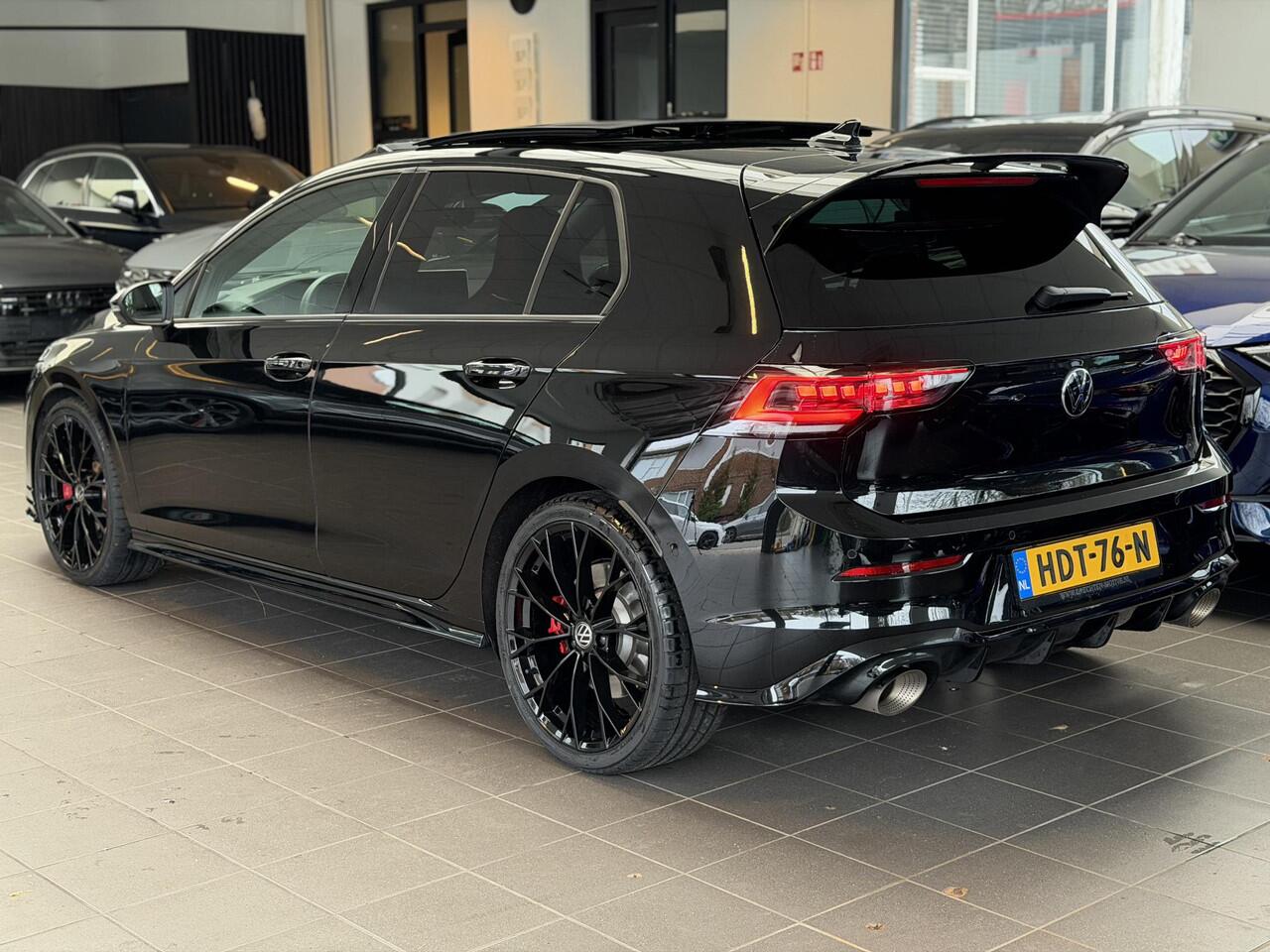 Volkswagen GOLF 2.0 TSI GTI Clubsport / Akrapovic / Pano / Head-up