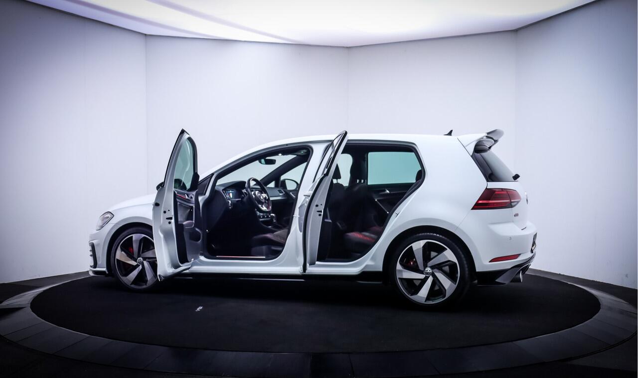 Volkswagen GOLF 2.0GTI TCR Dsg DIGIDASH/FULL LED/CARPLAY/STOELVERW./ACC/LMV 18''/DAB+