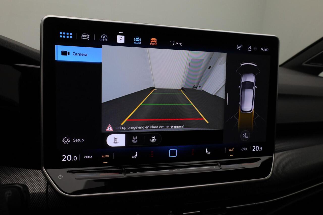 Volkswagen GOLF 1.5 eTSI 150 pk DSG R-Line | Trekhaak | Panoramadak | IQ Light | Harman/Kardon | Head-up display | Stuur-/stoelverwarming | Keyless | Side Assist