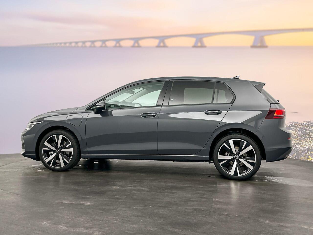 Volkswagen GOLF 1.5 eTSI Life Edition 1.5 eHybrid 150 kW / 204 pk