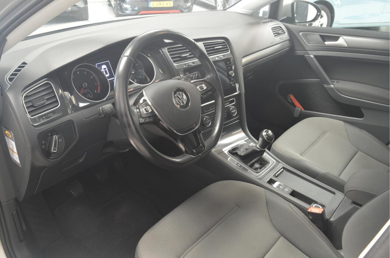Volkswagen GOLF 1.0 TSI Comfortline // 117.000 km // CLIMA // ADAPTIVE CRUISE // TREKHAAK // NAVI //