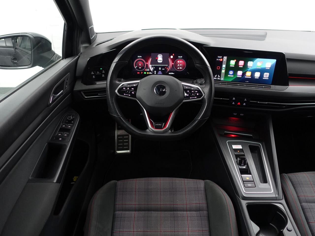 Volkswagen GOLF 2.0 TSI GTI Aut- Panoramadak, Harman Kardon, Head Up, Stuur/Stoelverwarming, Sfeerverlichting