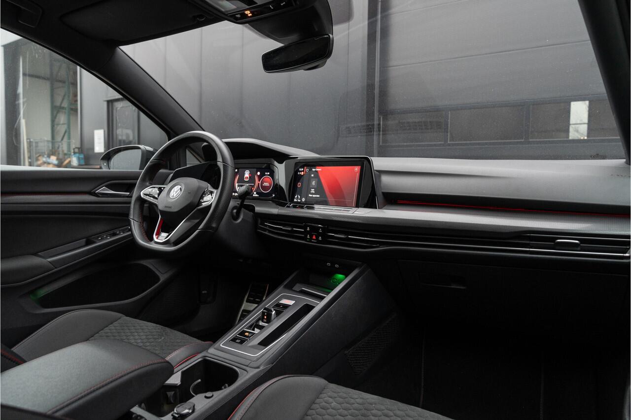 Volkswagen GOLF GTI Clubsport | 300PK | Pano | Keyless | IQ Light | Nardo | Camera | Lane & Side Assis | DCC | Sound