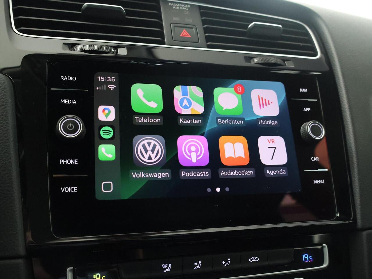Volkswagen GOLF 1.5 TSI 130 PK IQ.DRIVE + LED | TREKHAAK | CAMERA | APPLE CARPLAY | DAB