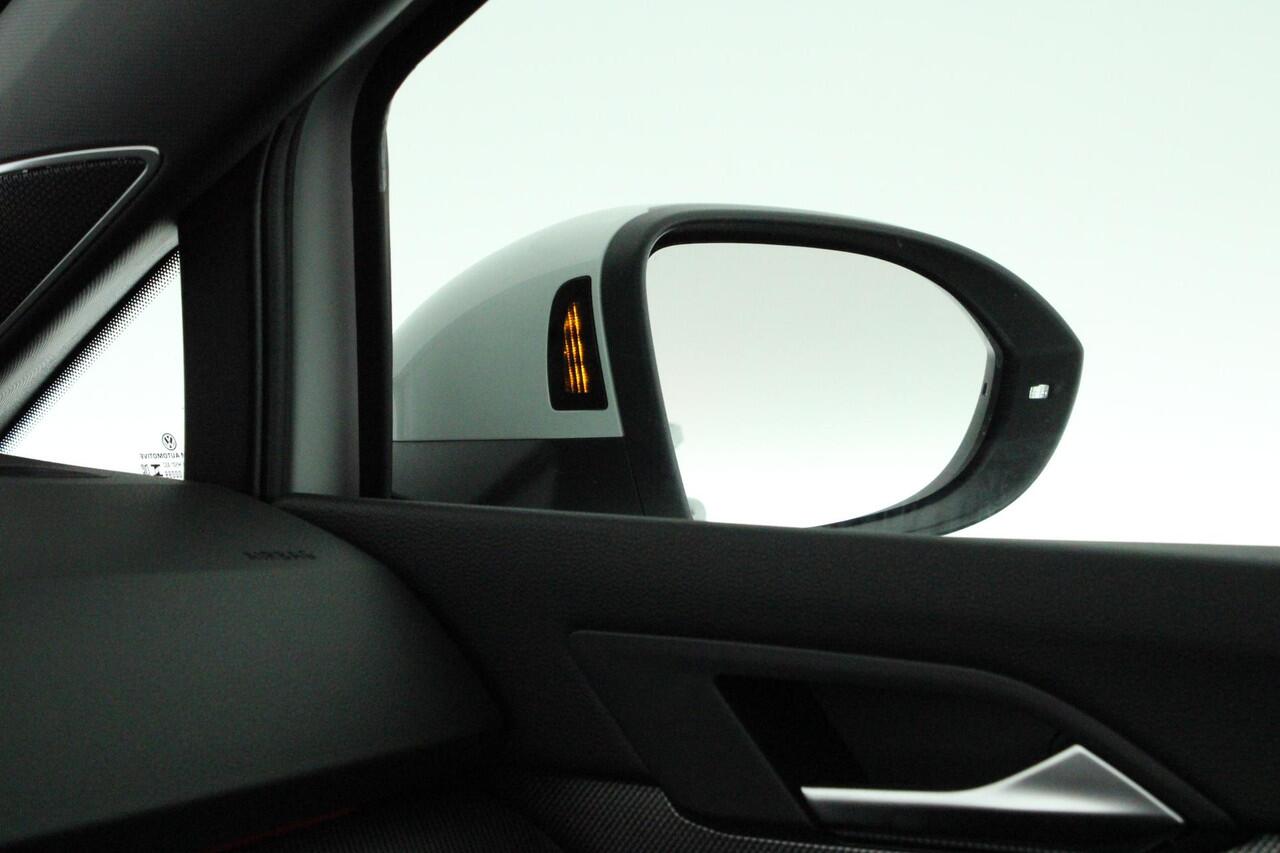 Volkswagen GOLF 8.5 2.0 TSI 265pk GTI 360Camera Panoramadak Keyless Stoelverwarming Virtual Cockpit Navigatie