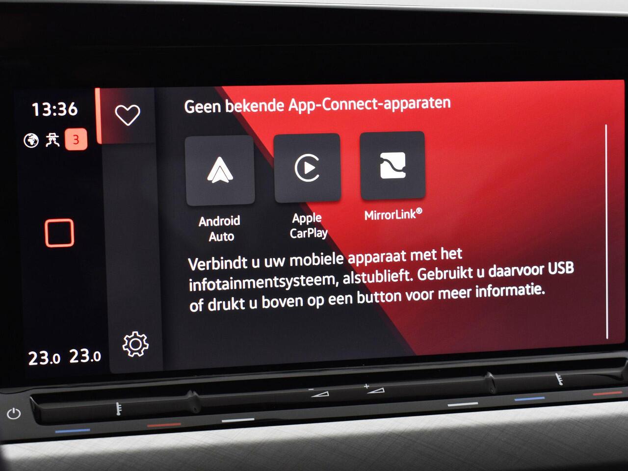 Volkswagen GOLF 1.0 TSI 110pk Life · Apple/Android Car Play · Navigatie · Sfeerverlichting · P-Sensoren · Getint Glas · 16'' Inch · Garantie t/m 20-01-2027 of 100.000km