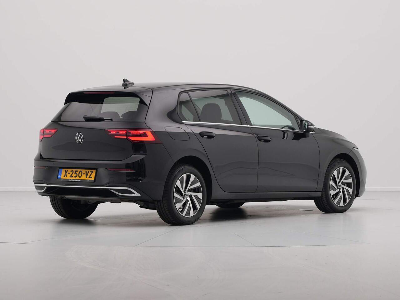 Volkswagen GOLF 1.4 eHybrid 204pk Style Navigatie Massage Camera Led 289