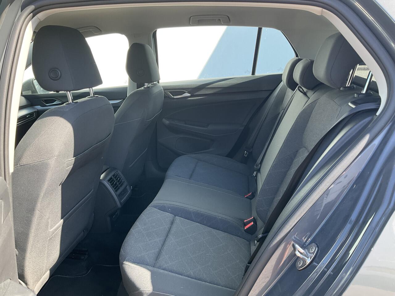 Volkswagen GOLF 1.5 TSI Life Adap.Cruise Sfeerverl Carplay Led NL-Auto Dealer-Onderhouden!