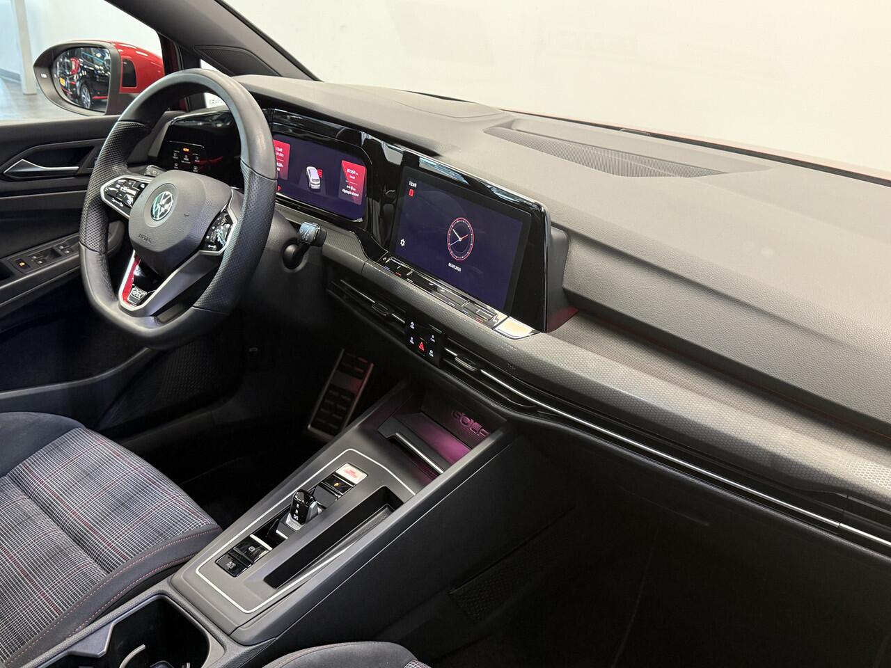 Volkswagen GOLF 2.0 TSI GTI Parkeerassistent Keyless Go/Start HUD