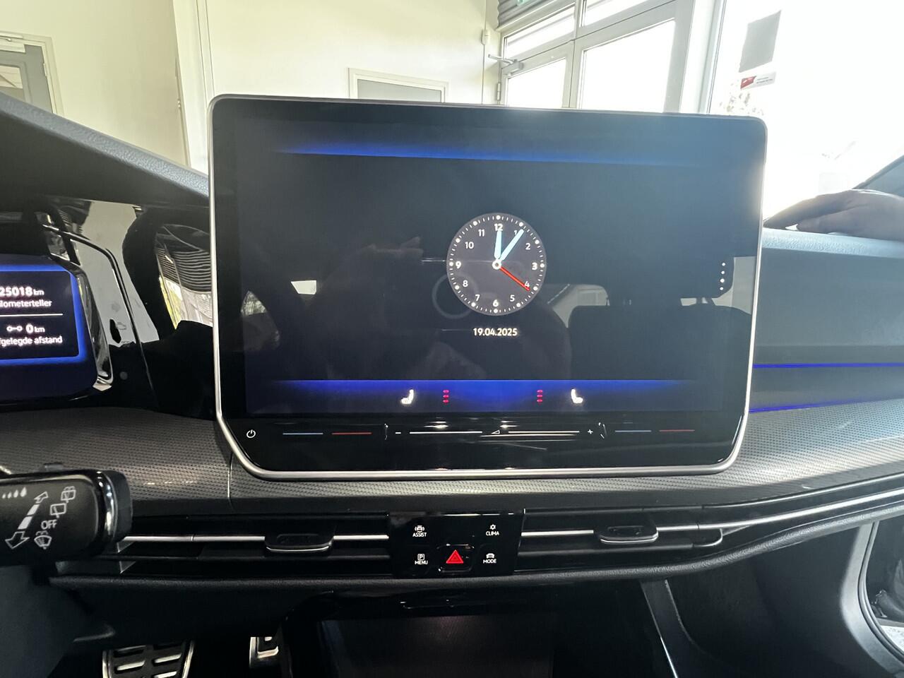 Volkswagen GOLF 1.5 eTSI Edition 50 / Panoramadak / HUD / ACC / Matrix LED