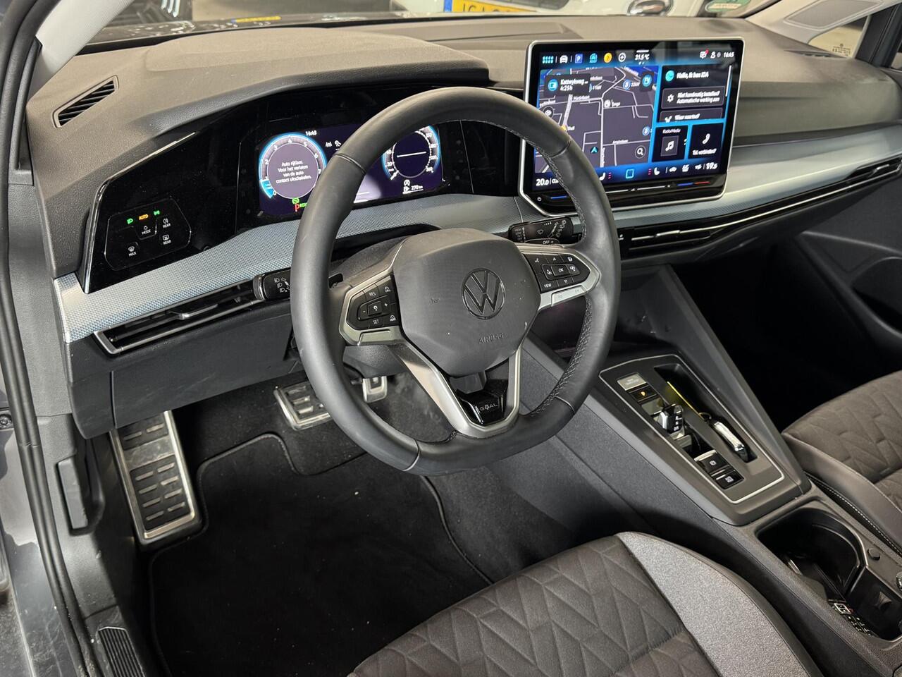 Volkswagen GOLF 1.5 eTSI Goal | Automaat | Stoel / Stuurverwarming | ACC | Clima | Navi | PDC | Carplay | ( Vesteging - Nieuwegein )