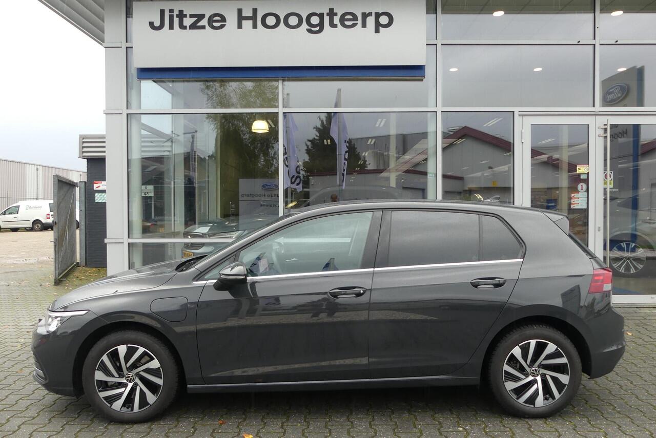 Volkswagen GOLF 1.4 eHybrid Style WINTER PACK, MEMORY STOEL, ALCANTARA, ADAPT. CRUISE, CLIMA, NAVI, CAMERA, 55.731KM