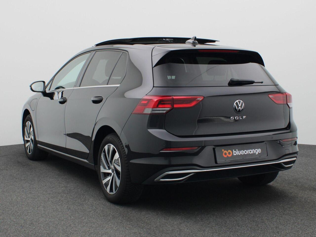Volkswagen GOLF 1.4 eHybrid Style 204PK DSG Pano-Schuifdak, Memorystoel, LED Plus verlichting, Stoel-Stuurverwarming, 16" LM Velgen
