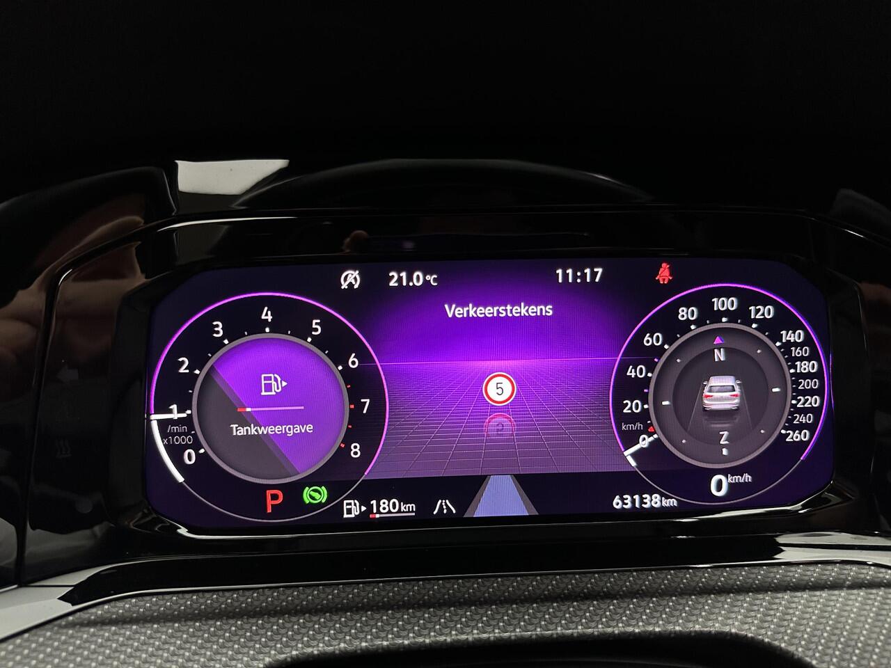 Volkswagen GOLF 1.5 eTSI R-Line Business | Dak| IQ Light|