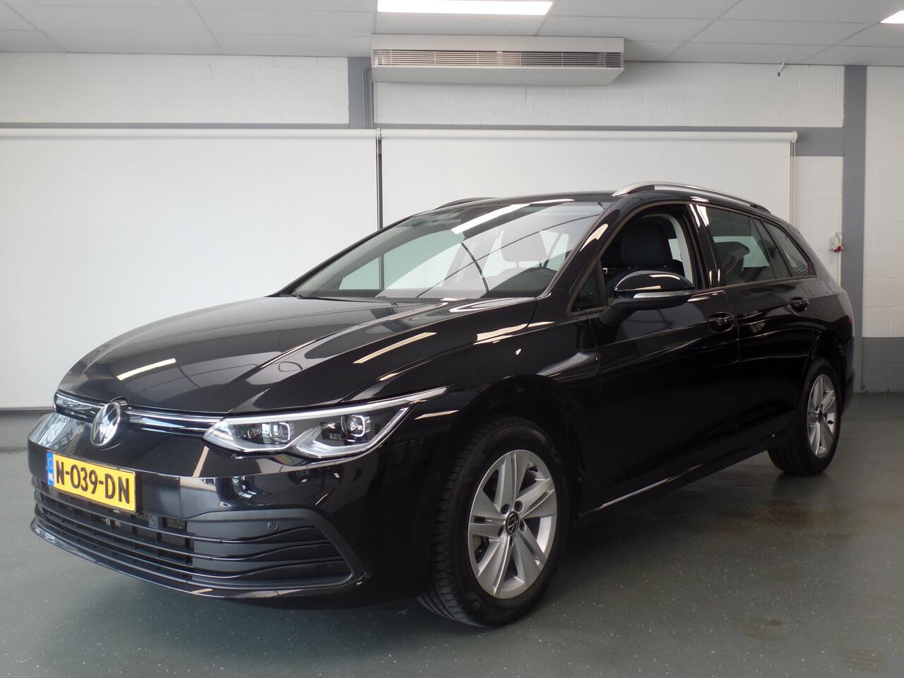 Volkswagen GOLF Variant 1.0 eTSI Life Business Automaat, Navigatie, Clima controle, Cruise controle, Alcantara bekleding, Stuurverwarming, Stoelverwarming, Massage stoel, Xenon, Elek ramen, Pdc V/A, Lm velgen 16'', Zeer compleet, Neder Bovag afleverpakket 695,-