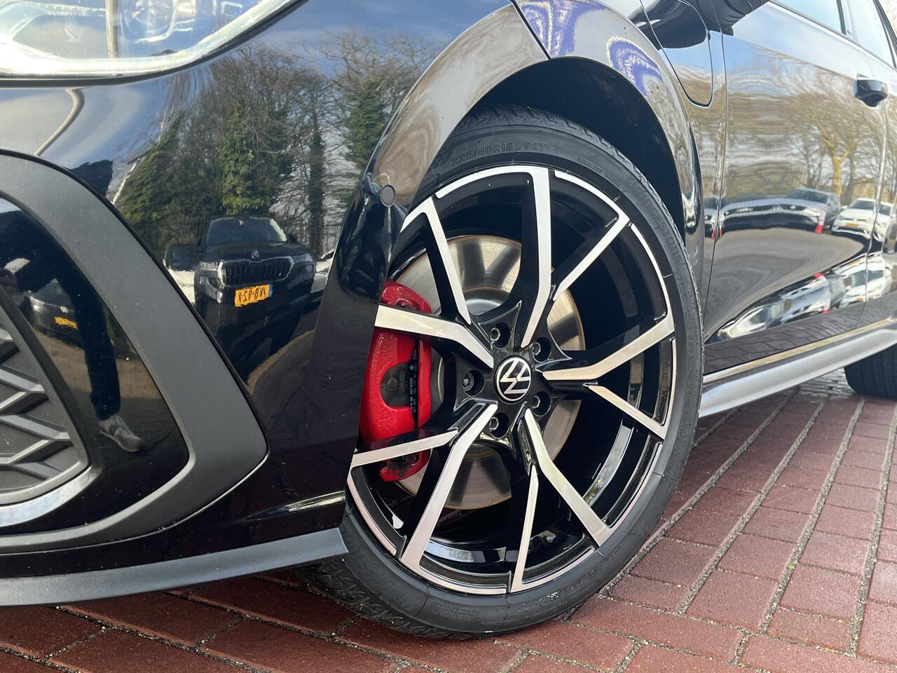 Volkswagen GOLF 1.4 245pk DSG eHybrid GTE / Panorama dak / IQ Led / Camera / Standkachel / Stuur & Stoelverwarming / 17'' LMV