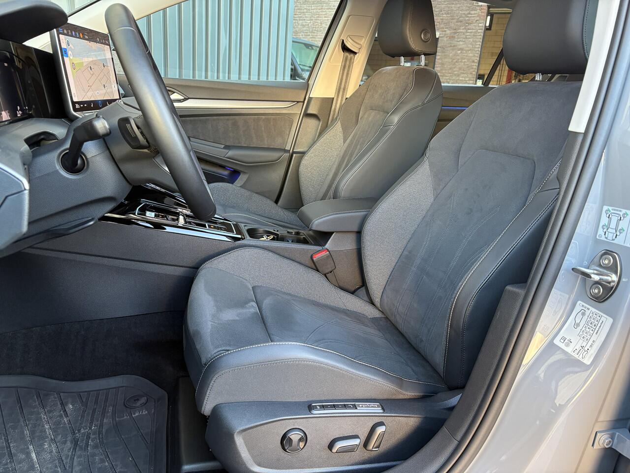 Volkswagen GOLF 1.5 eTSI 150Pk 50 Edition | 360 Camera | Stoelgeheugen | IQ Light | Prijs Rijklaar!!