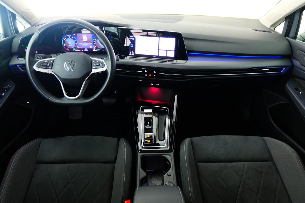 Volkswagen GOLF 1.4 eHybrid Style | TREKHAAK | CARPLAY | CAMERA |