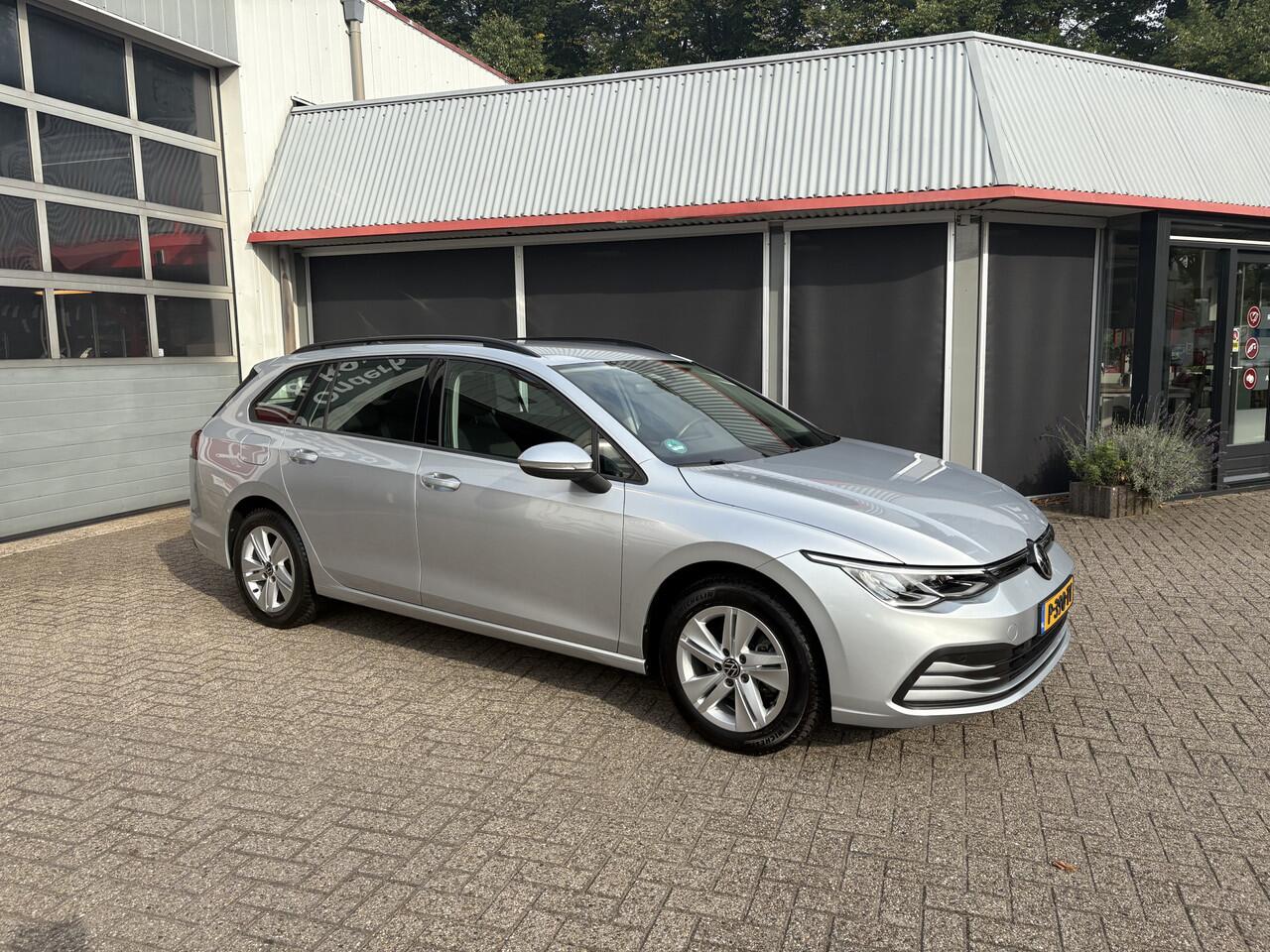 Volkswagen GOLF Variant 1.0 eTSI Life Business