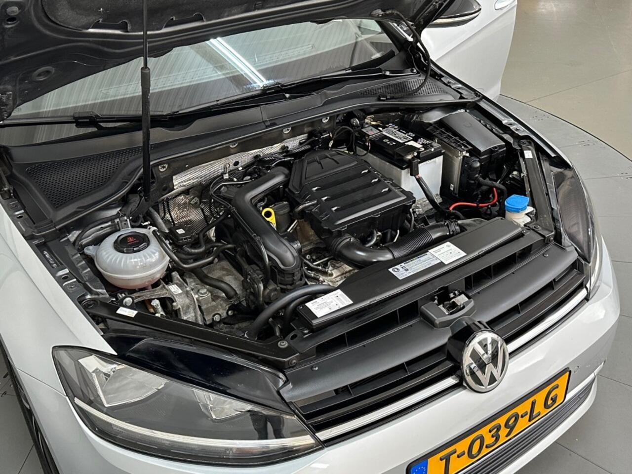 Volkswagen GOLF 1.0 TSI 85KW 115PK IQ.DRIVE ACC NAVI