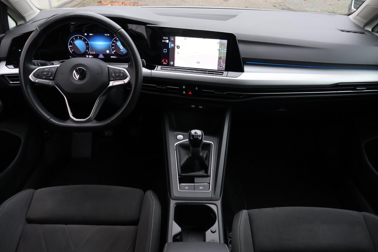 Volkswagen GOLF 1.0 TSI Life Business .