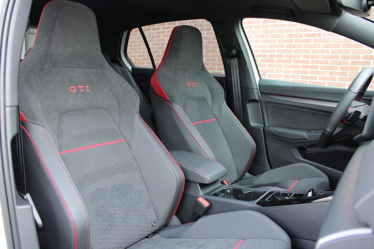 Volkswagen GOLF 2.0 TSI 300PK GTI CLUBSPORT |AKRAPOVIC|PANO-DAK|DCC-PRO|IQ-MATRIX|